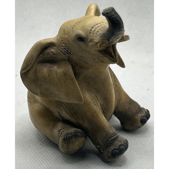 Vintage Guido Cacciapuoti Signed Ceramic Baby Elephant Figurine Collectable - Picture 4 of 5